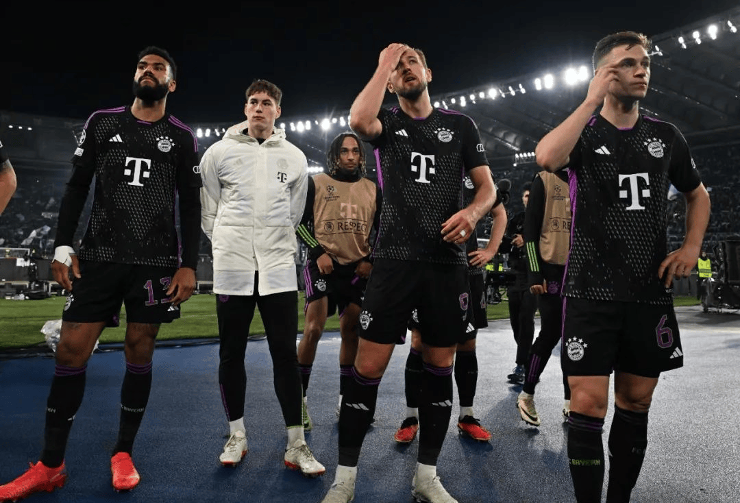 欧文突破防守送出关键助攻（欧文强突撕裂防线送出关键一传）