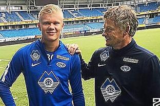 坎比亚索：我经常看枪手比赛；“三维球员”的说法是在表扬我（坎比亚索：常看阿森纳比赛，“三维球员”这一称呼是对我的肯定）