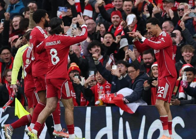 东体谈中超外援名额调整：足协、中足联应多听听俱乐部的意见（东体评中超外援名额调整：足协与中足联应更多听取俱乐部意见）