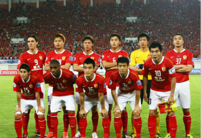 孔蒂：球迷应忽略球队的谣言；欧洲裁判比意甲好？我不聊这个（孔蒂：请球迷无视有关球队的流言；欧洲裁判是否优于意甲？对此不予置评）