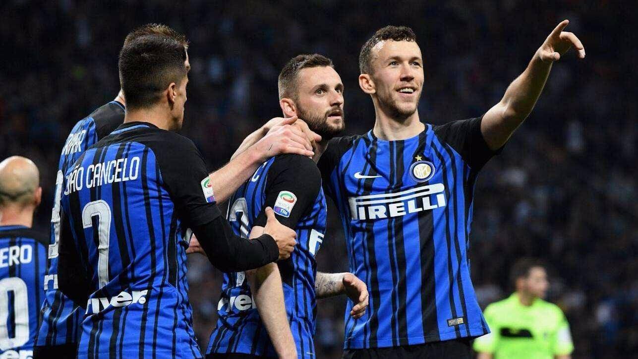 记者：由于格雷茨卡的未来不明朗，拜仁将巴莱巴加入引援清单（记者：格雷茨卡前景未定，拜仁将巴莱巴列入引援候选名单）